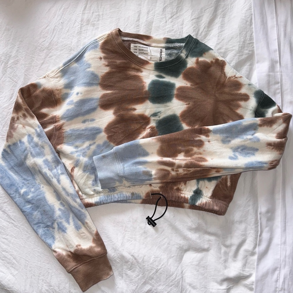Tilly’s RSQ Tie-Dye Cropped Sweatshirt